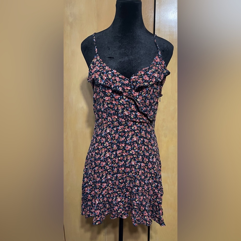 American Eagle - Women’s Size Medium - Skinny Strap Dress